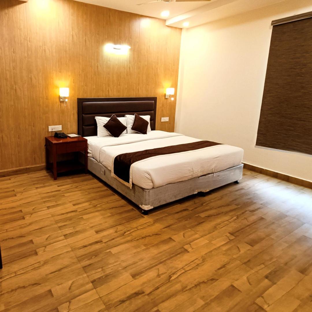 The Ved Mantra Otel Gwalior Dış mekan fotoğraf