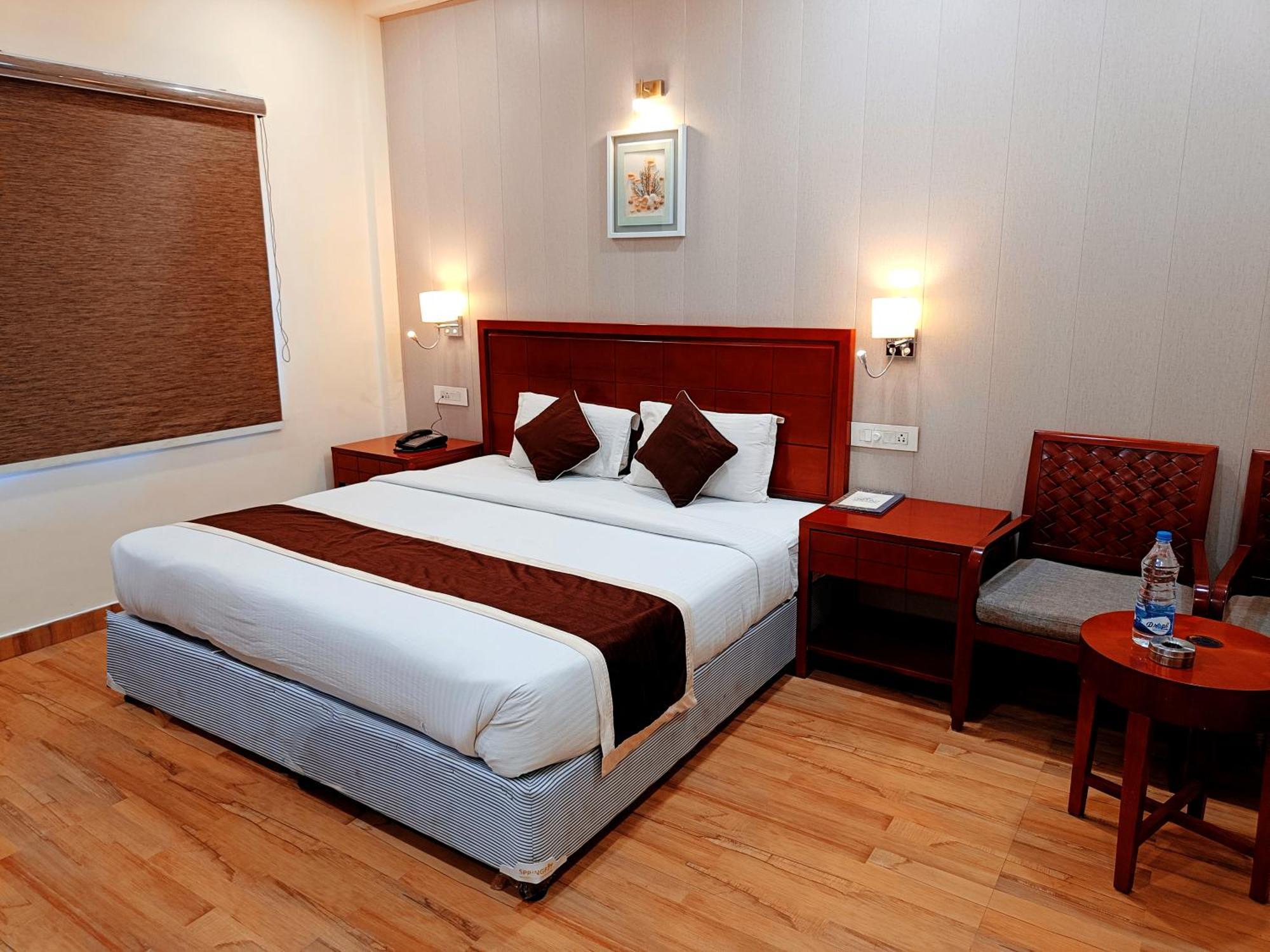 The Ved Mantra Otel Gwalior Dış mekan fotoğraf